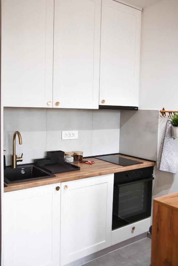 Crown Apartment Суботиця Екстер'єр фото