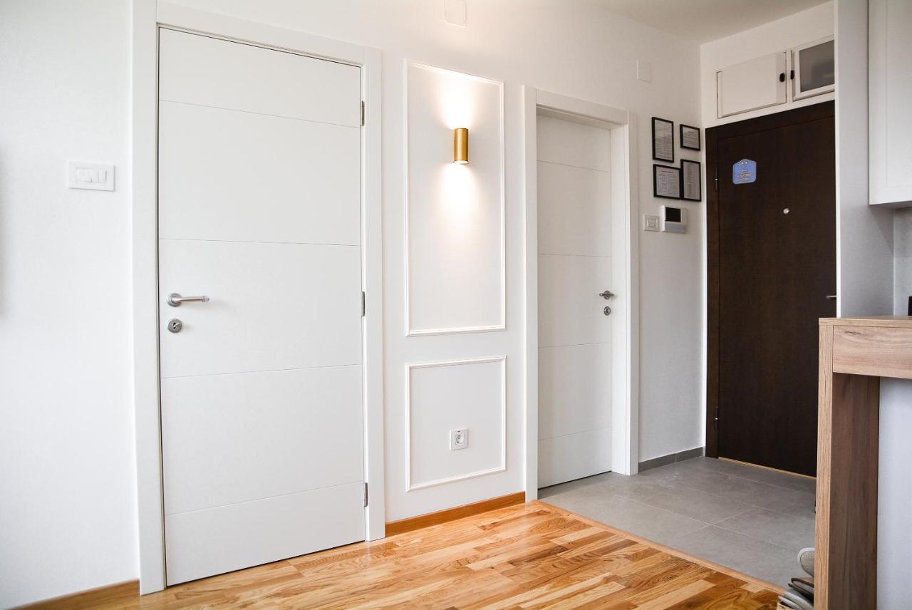 Crown Apartment Суботиця Екстер'єр фото